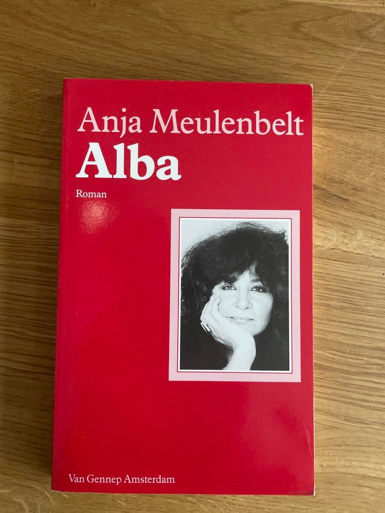Alba - Anja Meulenbelt, Ophalen of Verzenden, Zo goed als nieuw, Nederland