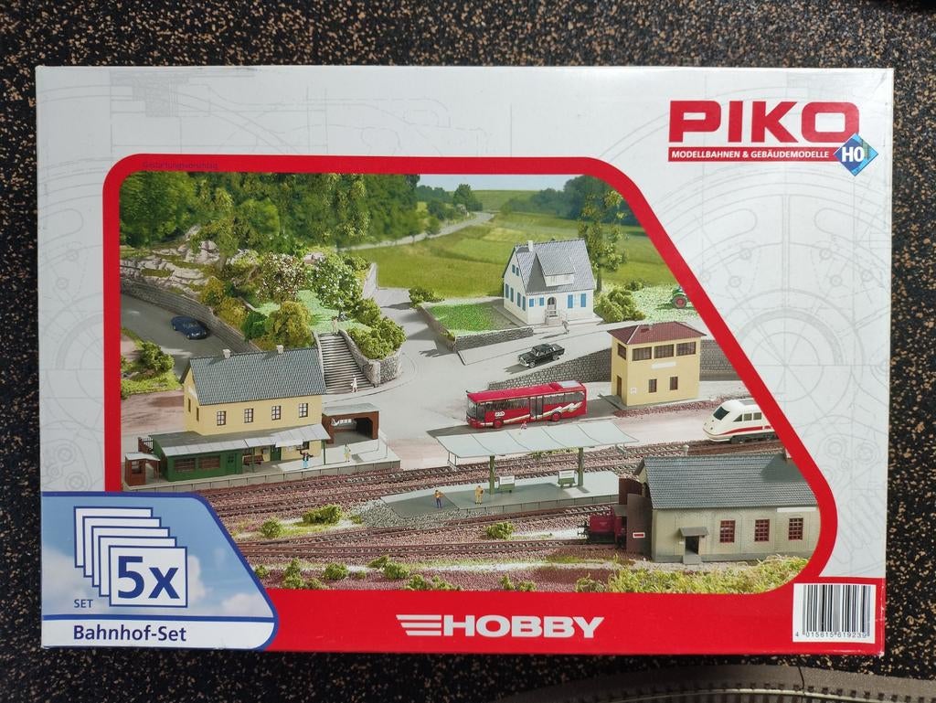 Piko Stationsset, Hobby en Vrije tijd, Modeltreinen | H0, Gelijkstroom, Brug, Tunnel of Gebouw, Zo goed als nieuw, Piko