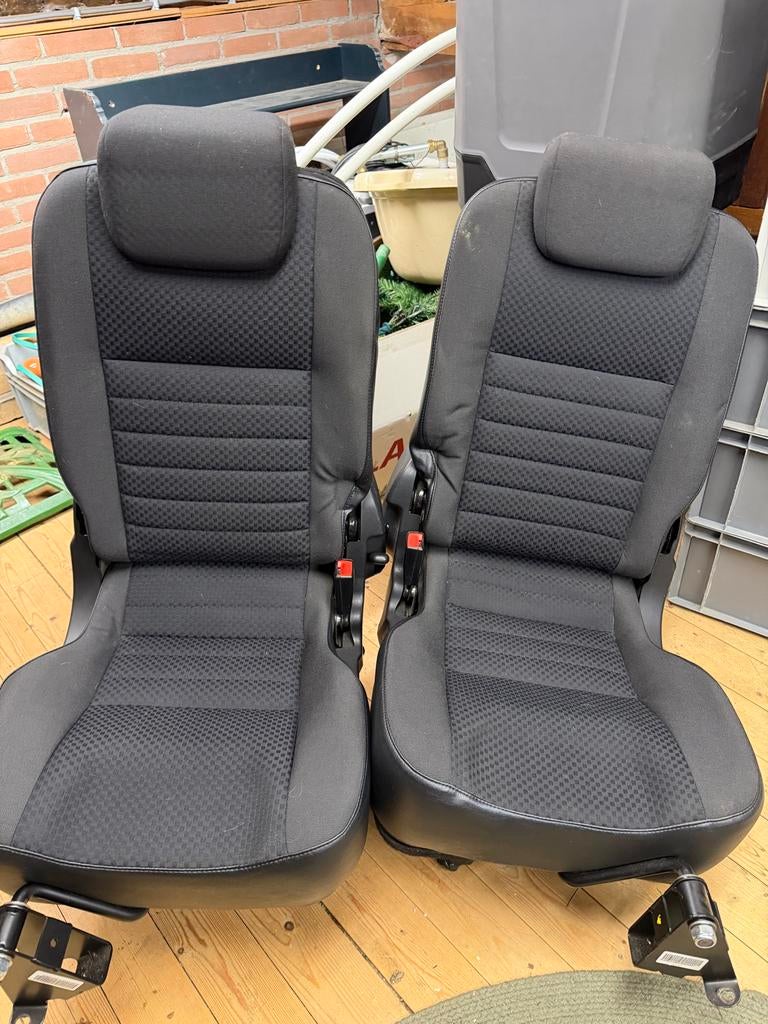 Passagier stoel achter Land Rover Defender 90 2007, Auto-onderdelen, Interieur en Bekleding, Ophalen of Verzenden, Gebruikt, Land Rover