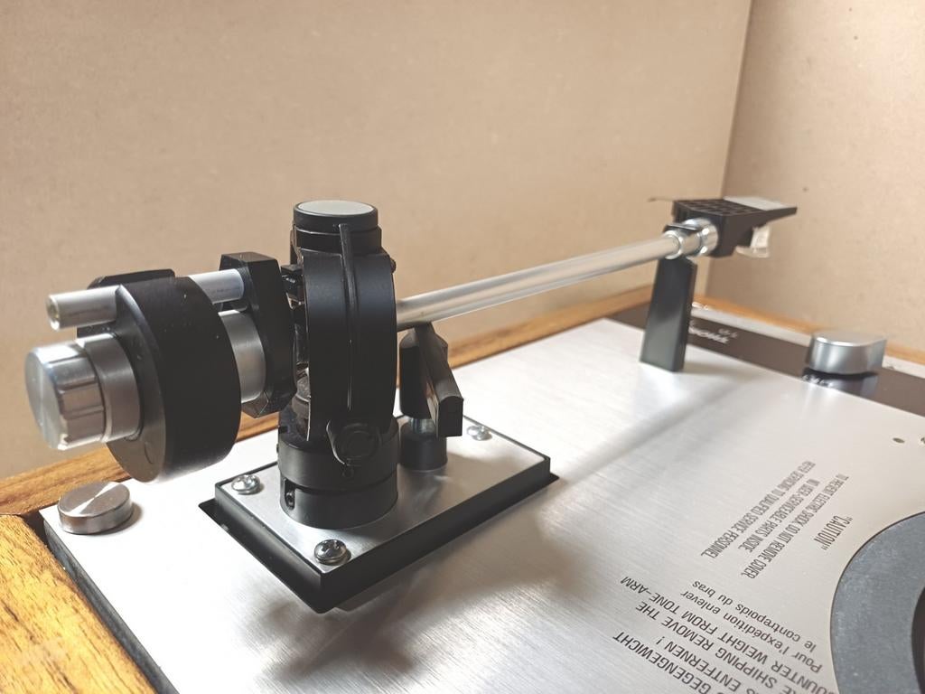 Bijzondere Thorens TD 145, Ophalen, Zo goed als nieuw, Thorens