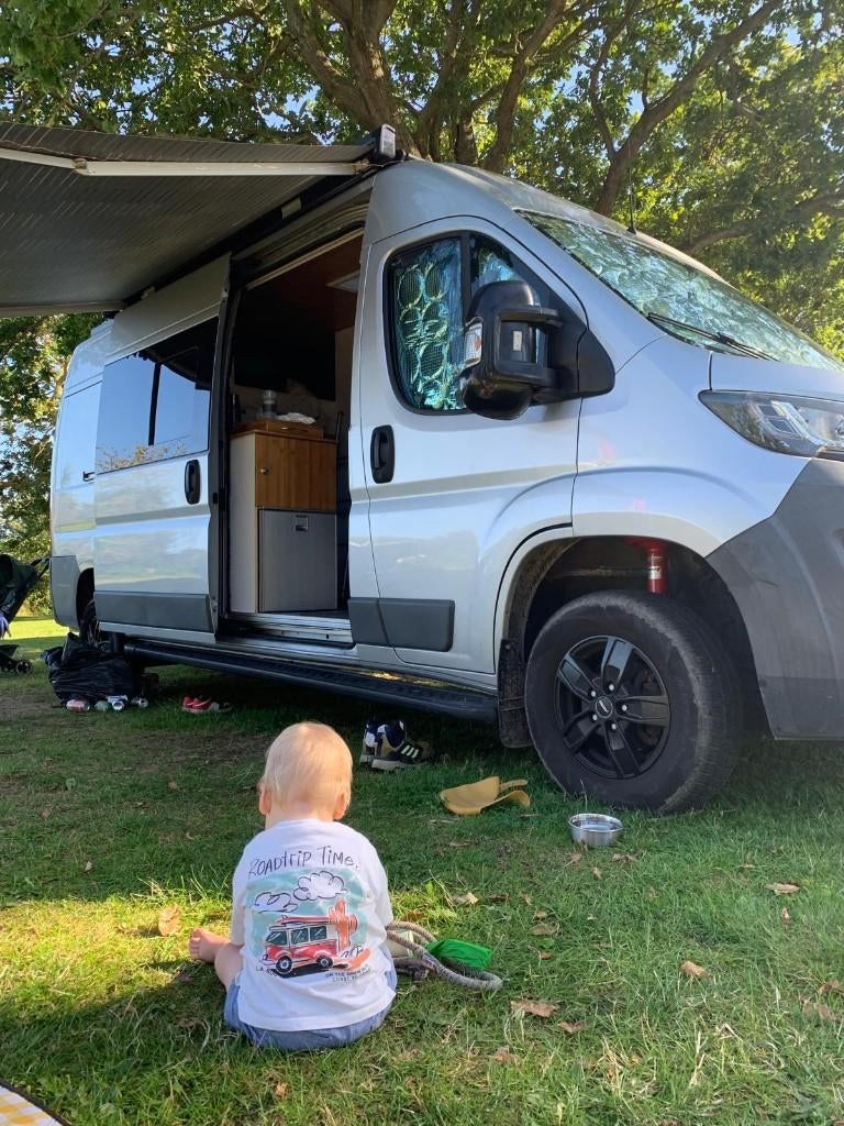 Ruime 5-persoons Peugeot Boxer Camper – Professionele Inbouw, Overige merken, Buscamper of Camperbus, Fiat, Treinzit