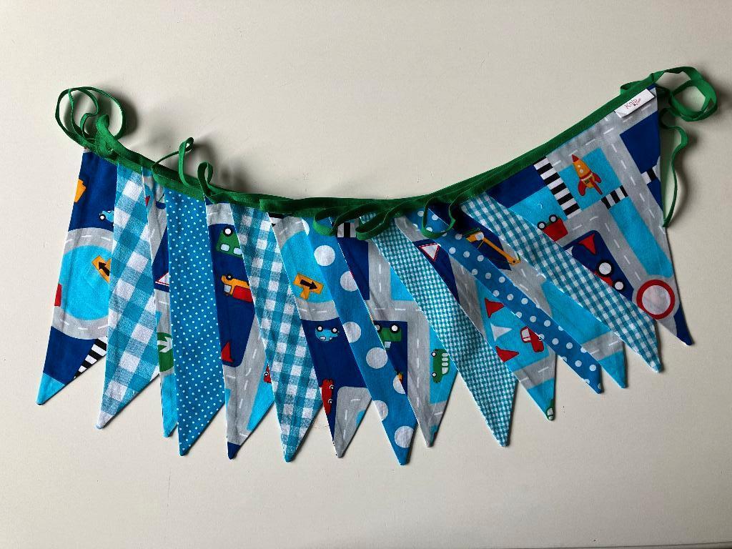 vlaggenlijn auto's turquoise, Hobby en Vrije tijd, Feestartikelen, Ophalen of Verzenden, Nieuw, Versiering, Verjaardag