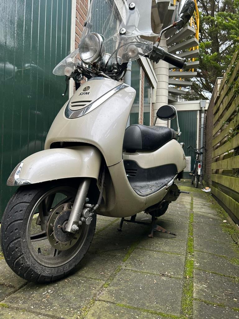 Nette sym allo, Fietsen en Brommers, Scooters | SYM, Ophalen, Zo goed als nieuw, Benzine, Allo
