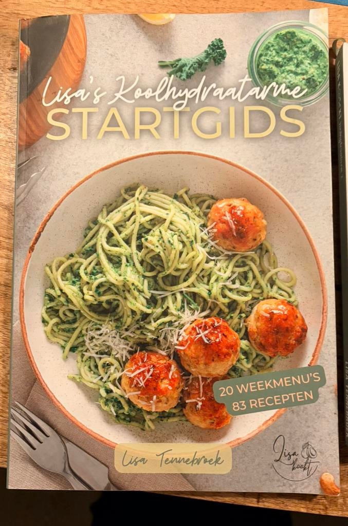 Lisa kookt koolhydraatarm startgids en de eerste 3 boeken, Boeken, Kookboeken, Ophalen of Verzenden, Gelezen, Gezond koken