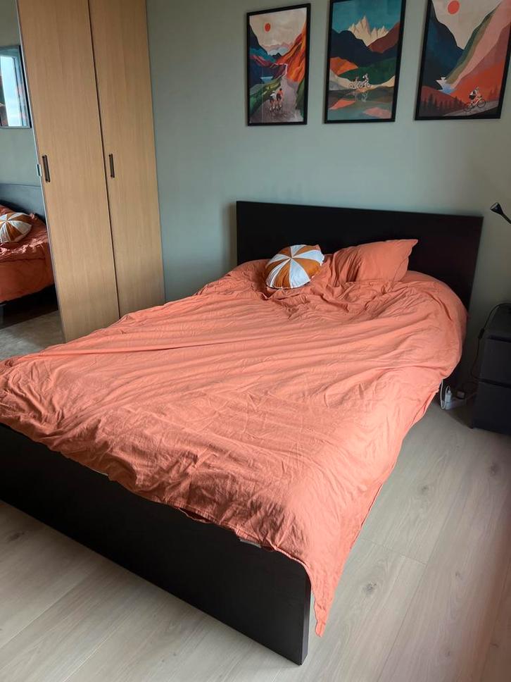 IKEA Malm bed zwart 140x200 - Tweepersoonsbed, Huis en Inrichting, Slaapkamer | Bedden, Gebruikt, Tweepersoons, 140 cm, 200 cm