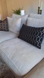 2 Claudi kussens - Zwart met goud geometrisch patroon, Ophalen of Verzenden, Zo goed als nieuw, Zwart, Vierkant