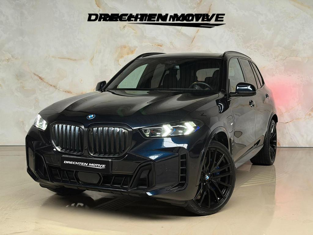 BMW X5 xDrive50e / M uitgevoerd / Carbon / Pano /, 2395 kg, Zwart, Bedrijf, 489 pk