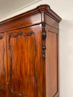 Antieke kast van meubelmaker Horrix Den Haag, Ophalen