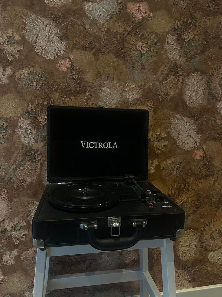 Victrola koffer platenspeler, Audio, Tv en Foto, Platenspelers, Overige merken, Gebruikt, Pitch-regelaar, Ophalen of Verzenden