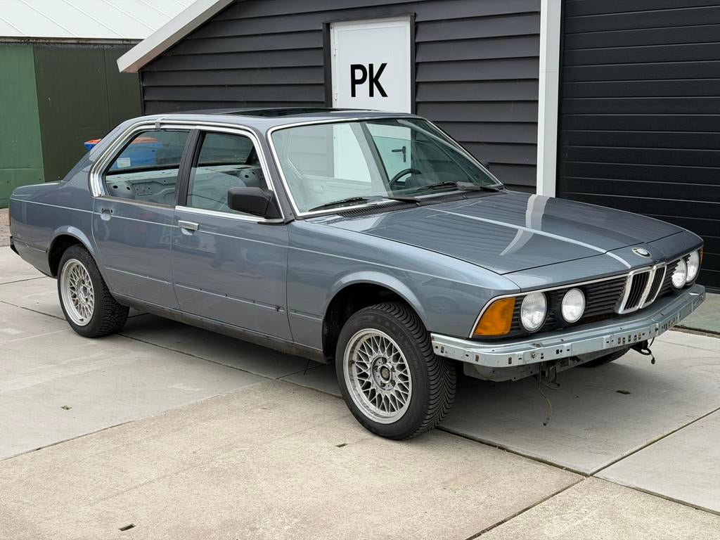 BMW E23 735i Handgeschakeld M30B34 Project Race auto, Achterwielaandrijving, 3500 cc, Blauw, 218 pk