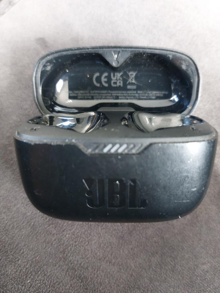 JBL oplaadcase (zonder oordopjes), Ophalen of Verzenden, Gebruikt, Overige merken