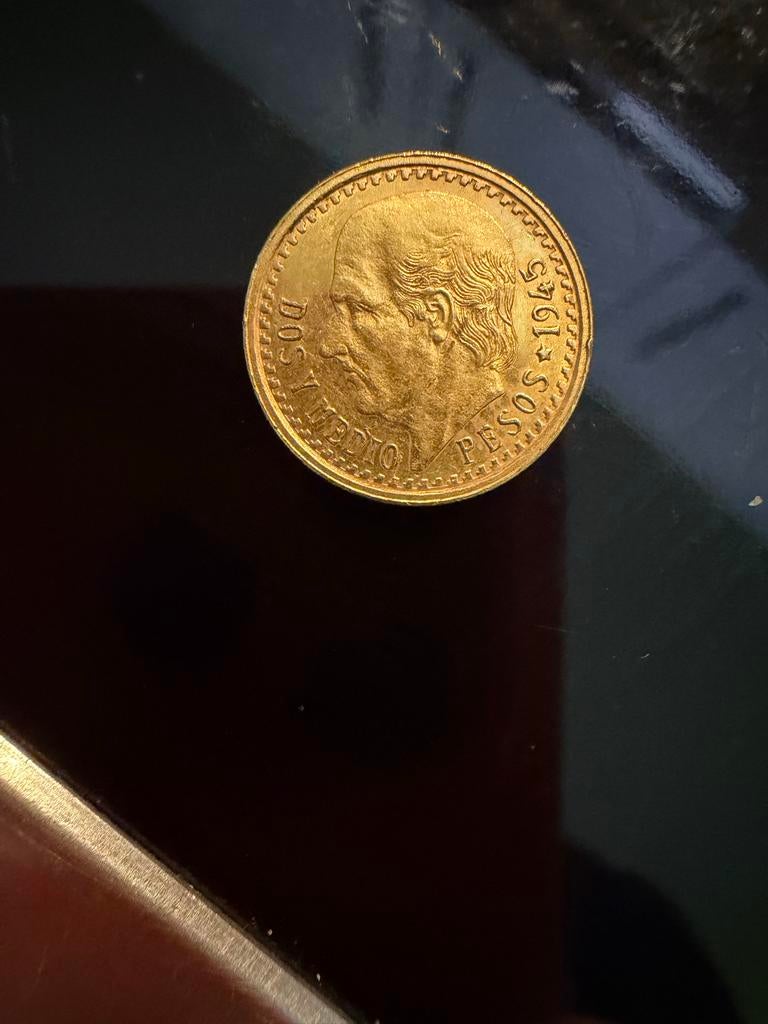 Gouden Mexicaanse 2 1/2 Pesos munt 1945, Ophalen of Verzenden, Midden-Amerika, Losse munt, Goud