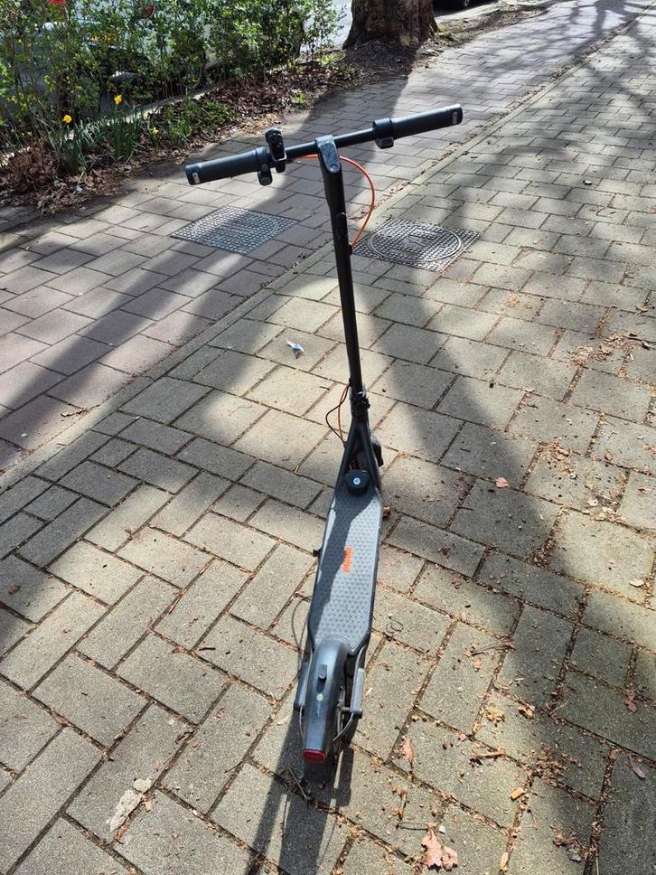 Segway Ninebot F2 Pro step, Fietsen en Brommers, Steps, Zo goed als nieuw, Elektrische step (E-scooter), Ophalen