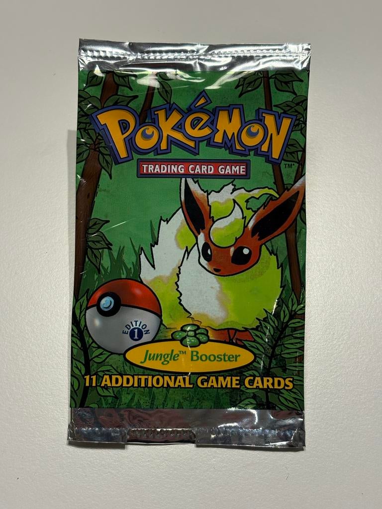 (LEEG) Jungle Booster Pack 1st Edition - Pokemon Flareon, Ophalen of Verzenden, Zo goed als nieuw, Booster