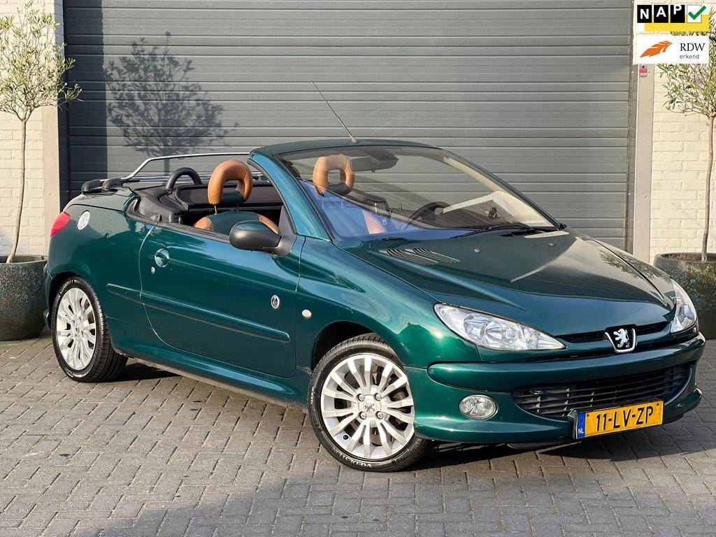 Peugeot 206 CC 2.0-16V Roland Garros | Cabrio | Leder | 168D, Auto's, 136 pk, Gebruikt, 4 cilinders, Cabriolet