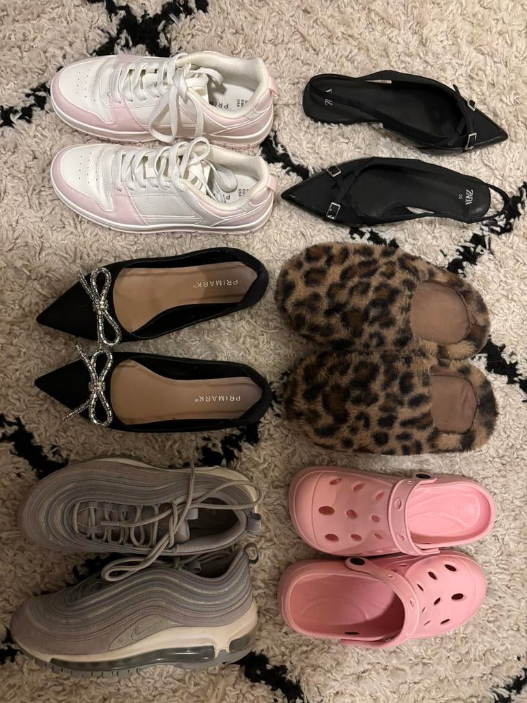 6 paar schoenen voor 5,- totaal! Maat 36!, Kleding | Dames, Schoenen, Ophalen, Zo goed als nieuw, Zwart, Sneakers of Gympen