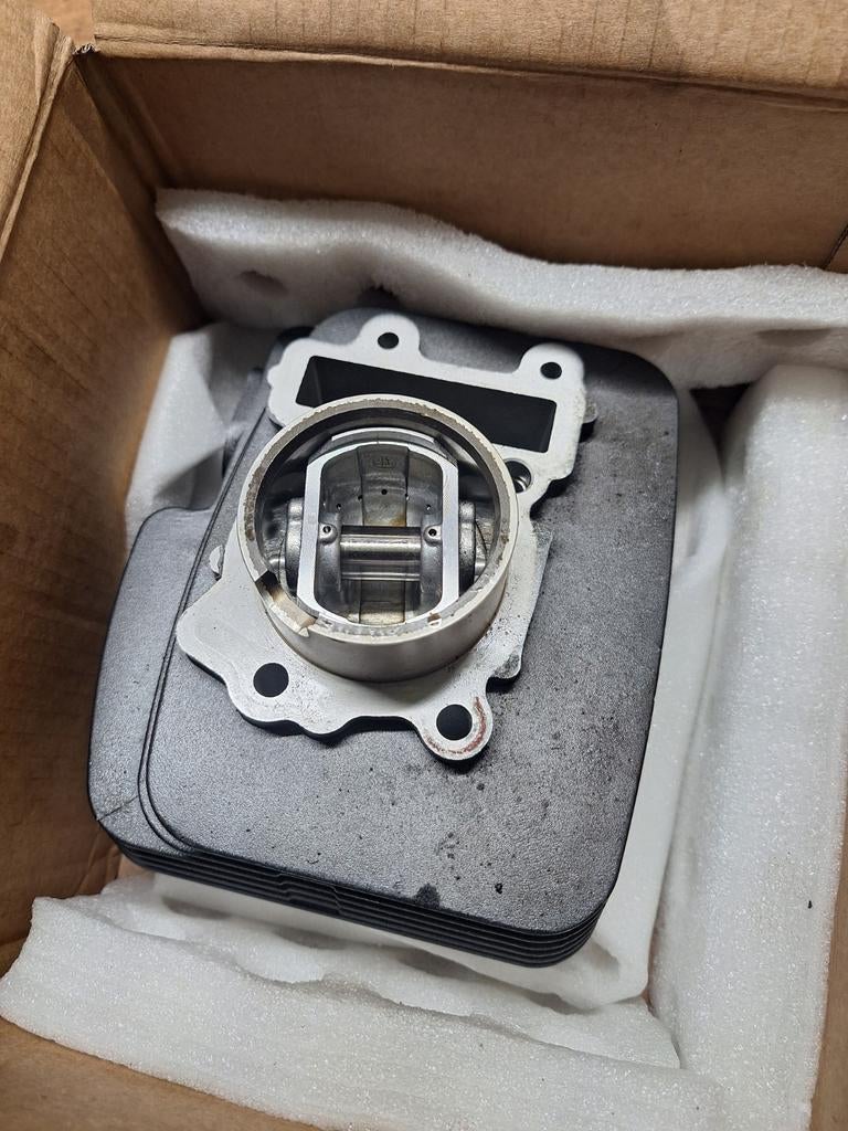 Benelli TNT 125cc Orginele cilinder met nokkenas, Ophalen of Verzenden