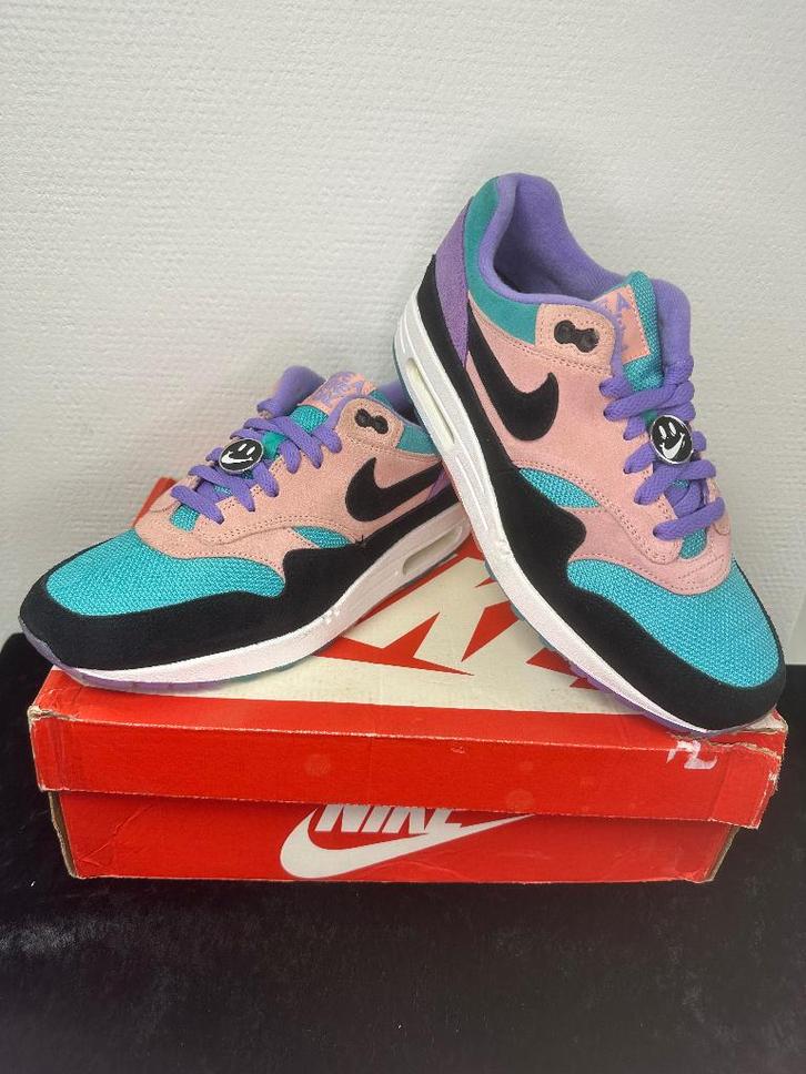 Nike air Max 1 Have a nike day  - size 42,5, Kleding | Heren, Schoenen, Nieuw, Sneakers of Gympen, Overige kleuren, Ophalen of Verzenden