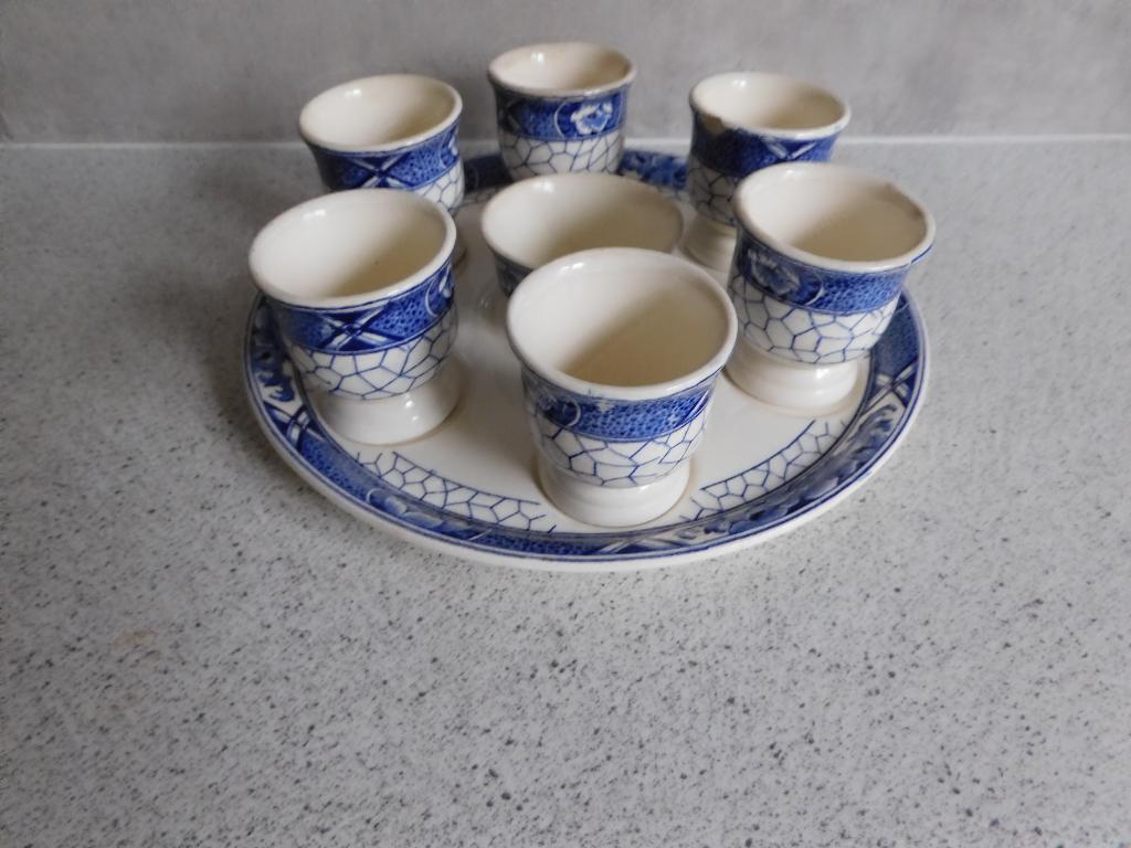 Eierdopjebord 20 cm. Butterflij Sociètè Cèramique Maestricht, Antiek en Kunst, Ophalen of Verzenden