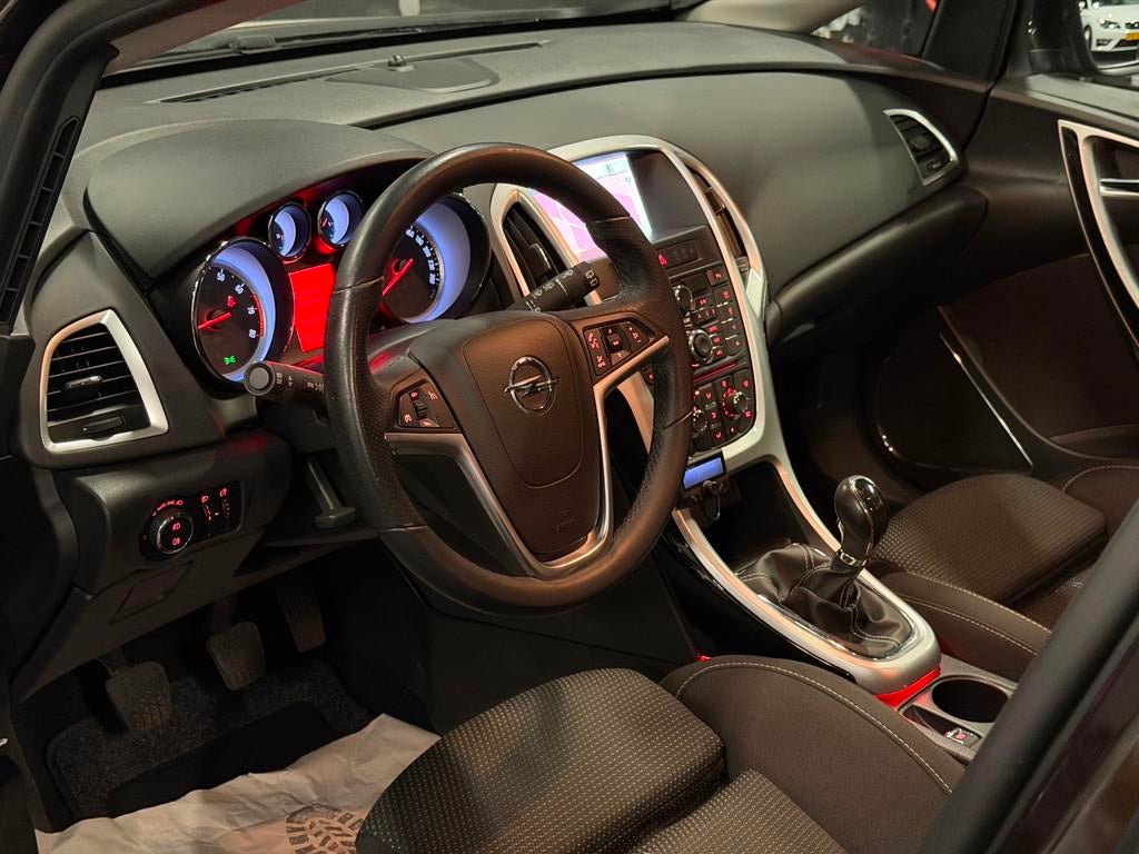 Opel Astra Sports Tourer 1.4 Turbo Sport NAVI/CRUISE/PDC/NAP, Euro 5, Stof, Gebruikt, 4 cilinders