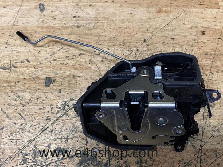 DEURSLOT BMW 3 SERIE E90 E91 LINKS ACHTER, Auto-onderdelen, Carrosserie en Plaatwerk, BMW, Gebruikt, Ophalen of Verzenden