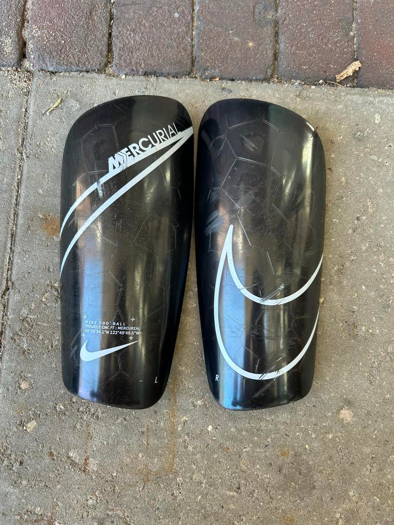Nike Mercurial Voetbal Scheenbeschermers - Maat L, Maat L, Ophalen of Verzenden, Gebruikt, Overige typen