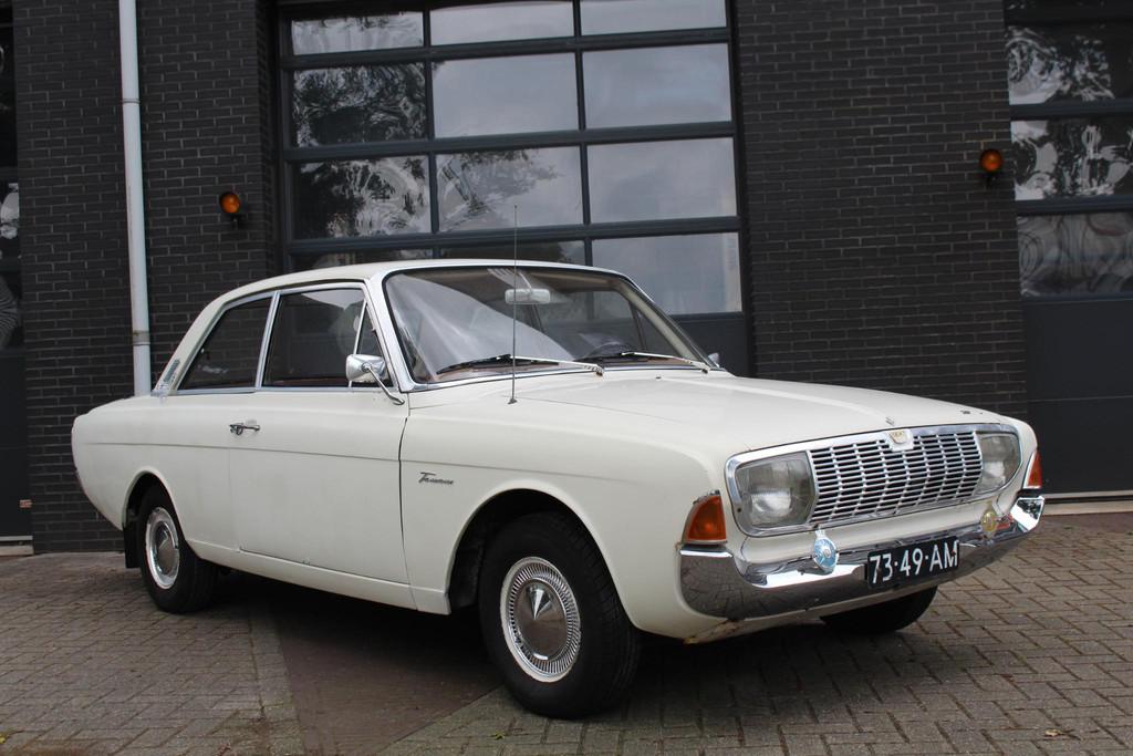 Ford Taunus 17 m super Taunus 17M Super V4 UNIEKE AUTO!, Auto's, 970 kg, Stof, Gebruikt, Overige modellen