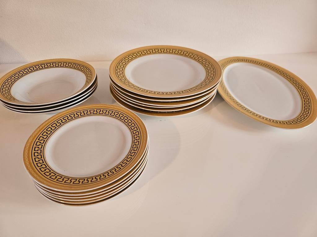 Servies met Griekse rand, zgan, Gebruikt, Keramiek, Ophalen of Verzenden, Bord(en)