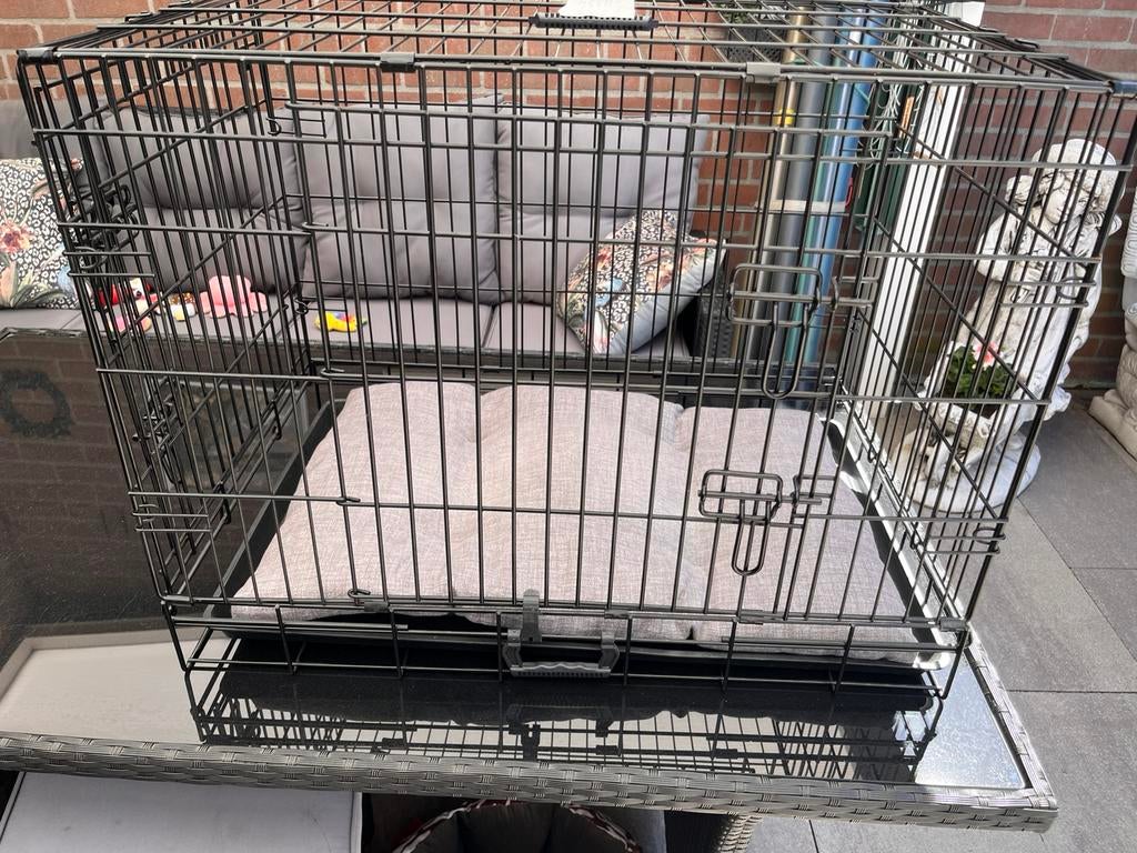 Mooie bench met kussen, Ophalen, Zo goed als nieuw