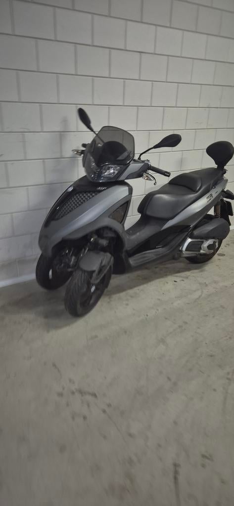 Piaggio MP3 300 LT Sport - Grijs - Akrapovic uitlaat, Fietsen en Brommers, Scooters | Piaggio, Gebruikt, Overige modellen, Benzine