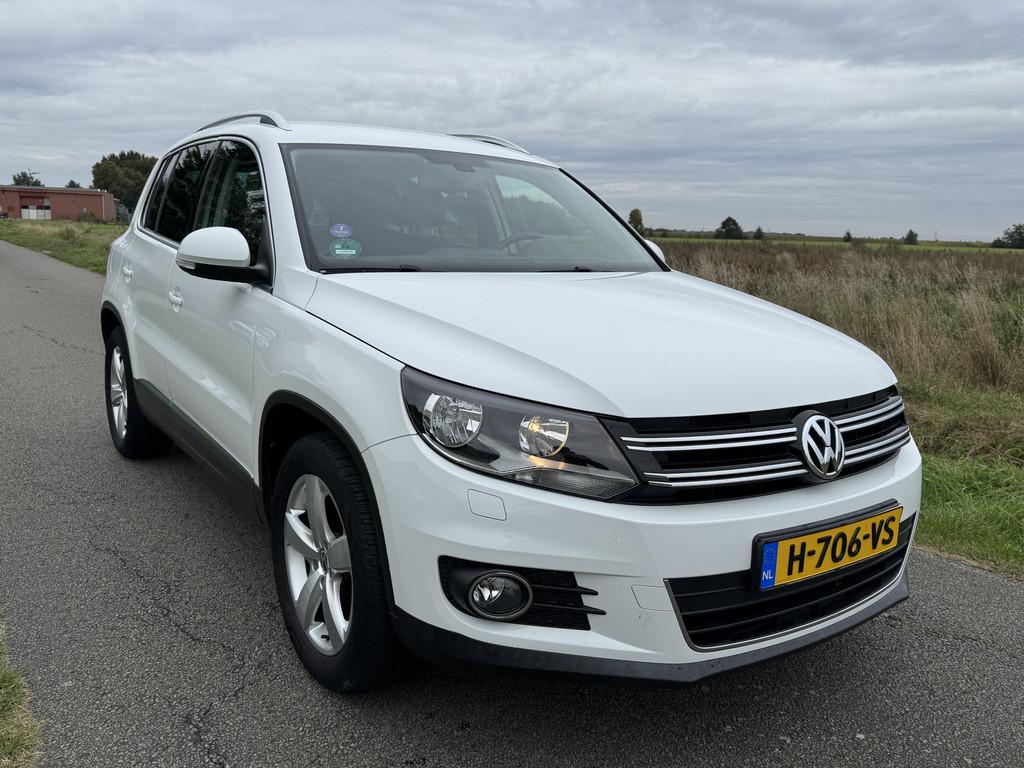 Volkswagen Tiguan 1.4 TSI Sport&Style NAVI/ECC/CRUISE/STOELV, Auto's, Volkswagen, Voorwielaandrijving, Euro 5, 15 km/l, Gebruikt