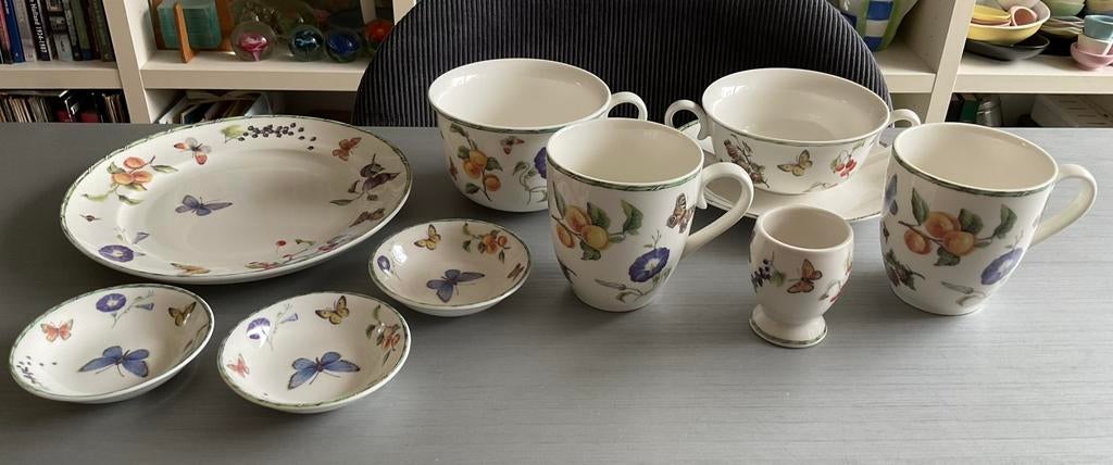 Janneke Brinkman Fruits & Flowers serviesonderdelen; €25, Ophalen of Verzenden, Zo goed als nieuw, Overige stijlen, Kop(pen) en/of Schotel(s)