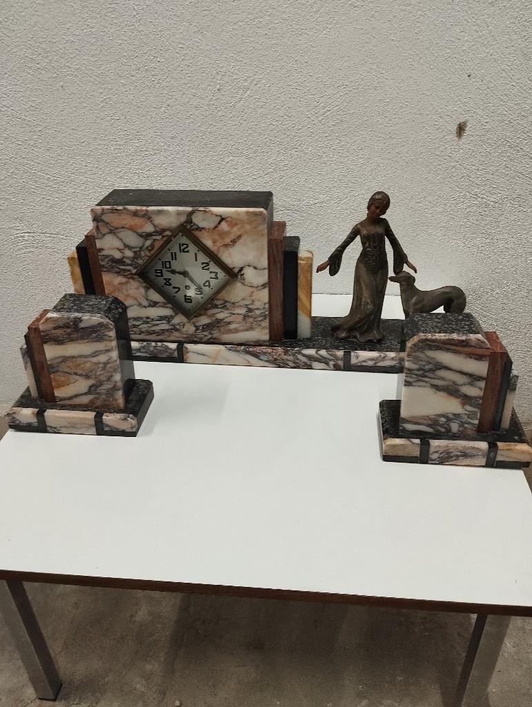 Prachtig Art Deco marmeren klokstel in de stijl van Chiparus, Ophalen of Verzenden