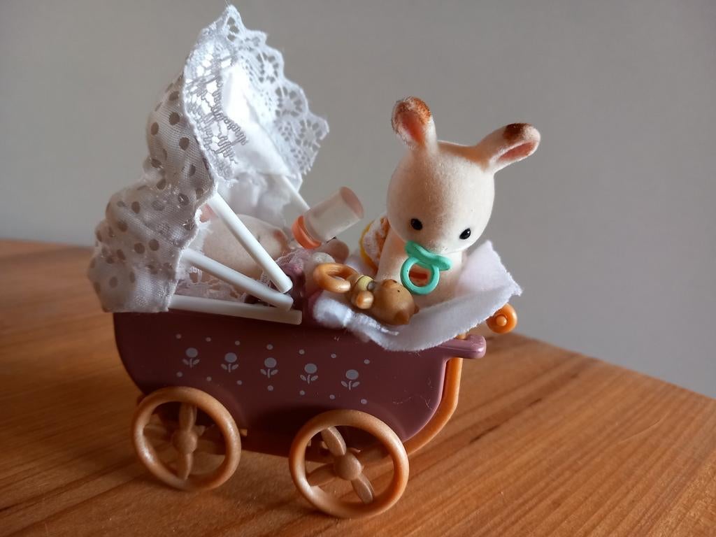 Sylvanian families nostalgische wandelwagen/ babies/konijnen, Ophalen of Verzenden, Gebruikt, Toebehoren