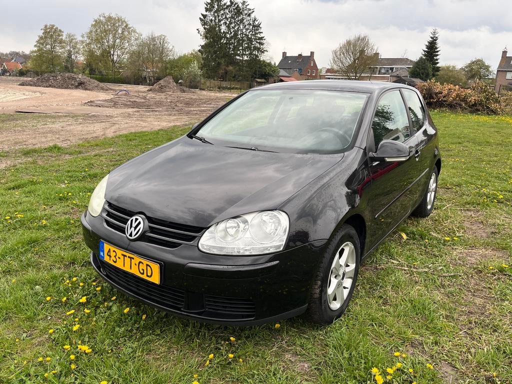 Volkswagen Golf 5 1.6 16V FSI 2007, Auto's, Voorwielaandrijving, 4 cilinders, 620 kg, Zwart