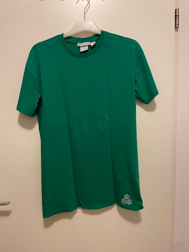 T-shirt groen 176 Nik & Nik, Kinderen en Baby's, Kinderkleding | Maat 176, Nik&Nik, Ophalen of Verzenden, Zo goed als nieuw, Shirt of Longsleeve