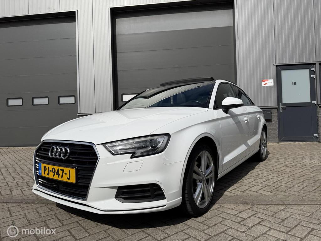 Audi A3 Limousine 1.0 TFSI | Pano | Adaptive Cruise |, Auto's, Audi, Bedrijf, Te koop, A3, ABS, Airbags, Airconditioning, Alarm