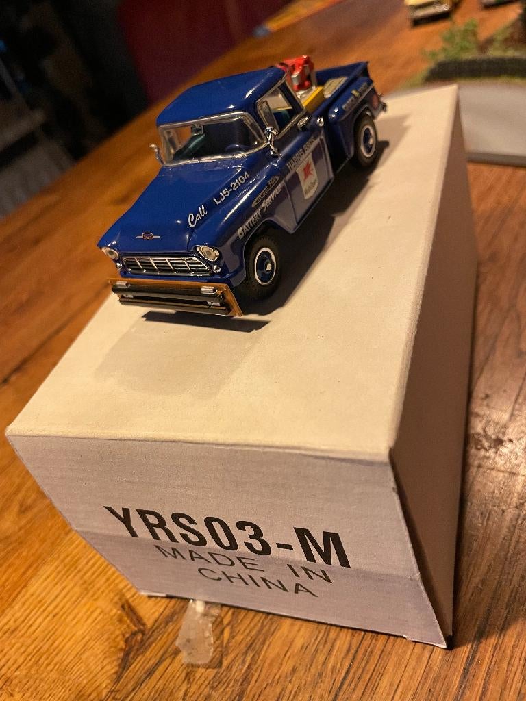 CHEVROLET 3100 PICK UP Gris CARARAMA 1:43 boite carton de reference