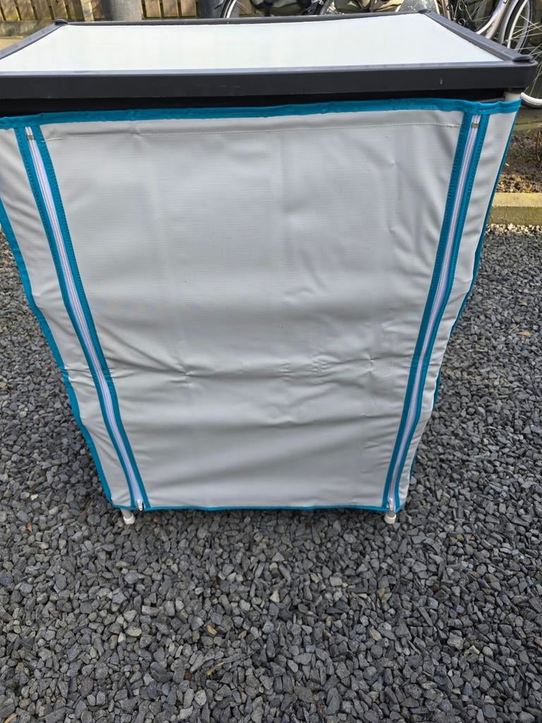 Praktisch camping kastje - zo goed als nieuw, Caravans en Kamperen, Kampeeraccessoires, Ophalen of Verzenden, Zo goed als nieuw