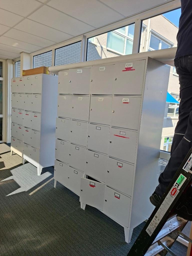 kluisjes (lockers), Huis en Inrichting, Kasten | Lockerkasten, Ophalen, Gebruikt, Ijzer