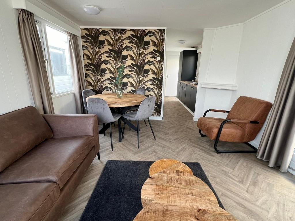 Direct beschikbaar! Gezellig en comfortabel chalet te huur., Huizen en Kamers, Direct bij eigenaar, 44 m², 4 kamers, Ledeacker