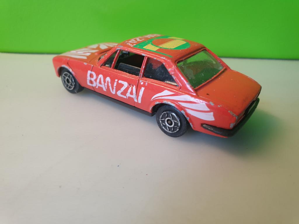 Solido - Peugeot 504 Coupe V6 Banzai [rood] 1/43, Ophalen of Verzenden, Gebruikt, Auto, Solido