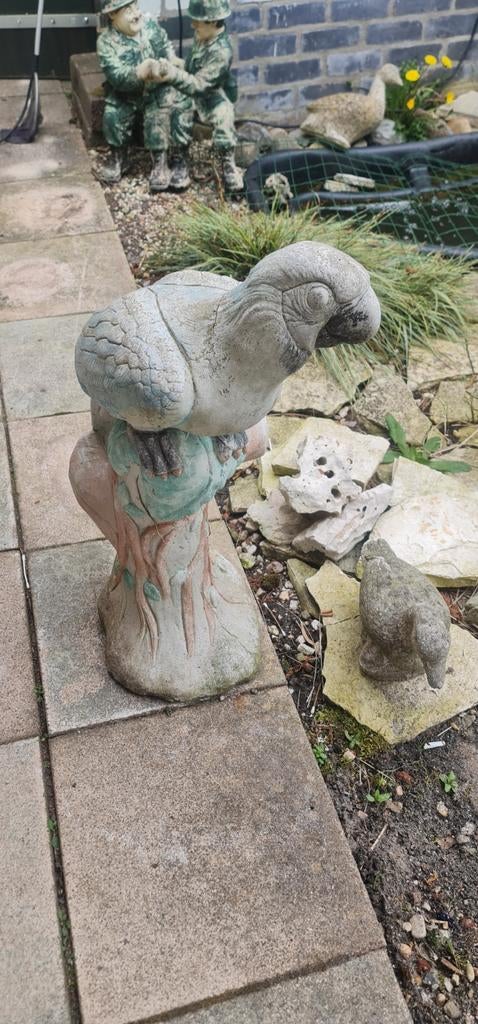 Mooie, zware vogel tuindecoratie, Ophalen of Verzenden, Gebruikt, Beton, Dierenbeeld