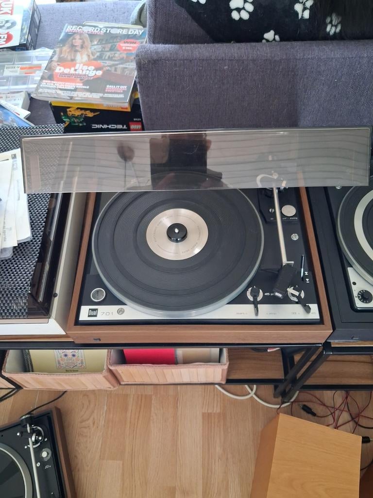 Dual 701 Platenspeler, Automatisch, Ophalen of Verzenden, Zo goed als nieuw, Platenspeler