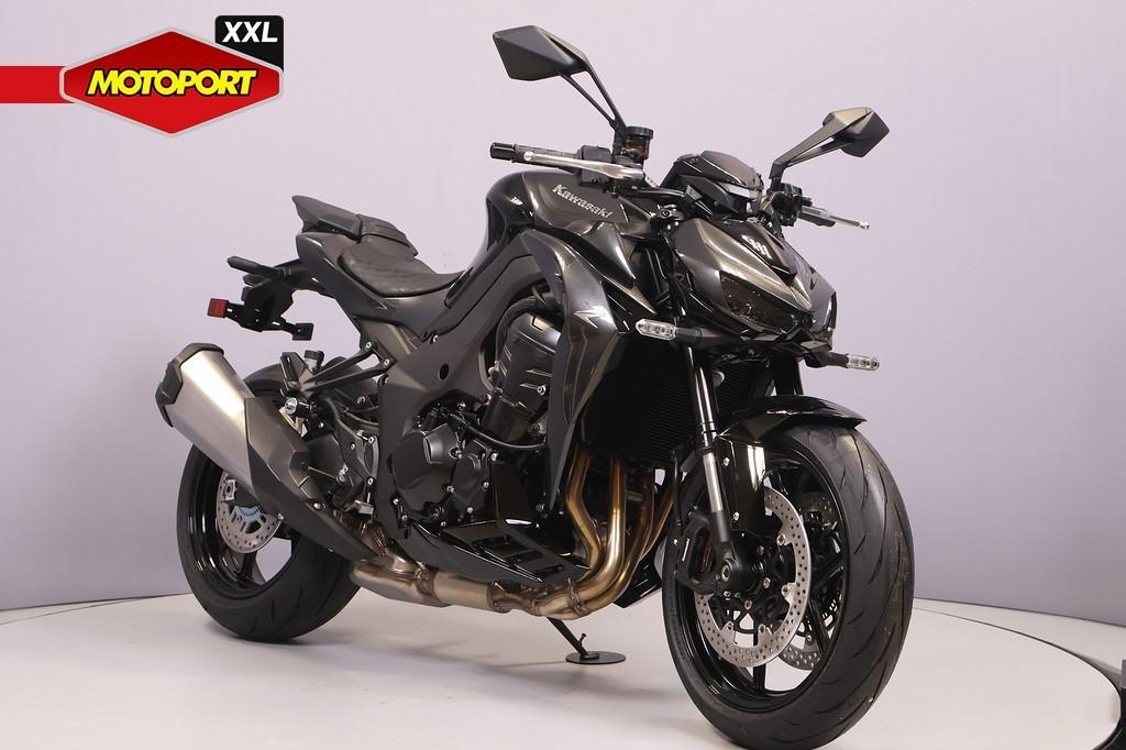 Kawasaki Z 1100, Bedrijf, Naked bike