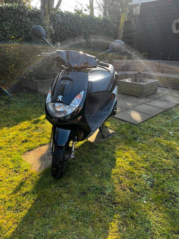 Peugeot vivacity met 50 cc sprintblok, Fietsen en Brommers, Scooters | Peugeot, Zo goed als nieuw, Vivacity, Tweetakt, Ophalen
