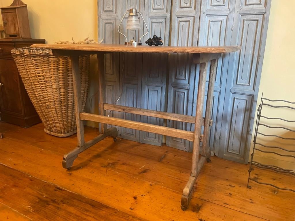 Schitterend bistro Tafeltje Bijzettafel eiken Frans antiek, Ophalen