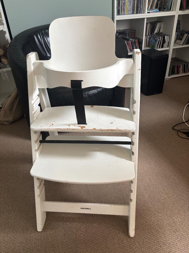 Kidsmill up kinderstoel, Kinderen en Baby's, Kinderstoelen, Ophalen, Gebruikt, Meegroeistoel, Gordel(s)