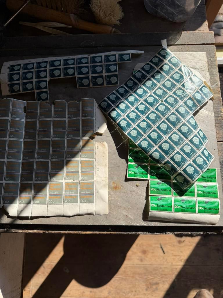 Postzegels nieuw ongestempeld, Postzegels en Munten, Bankbiljetten | Nederland, Ophalen of Verzenden, 10 gulden