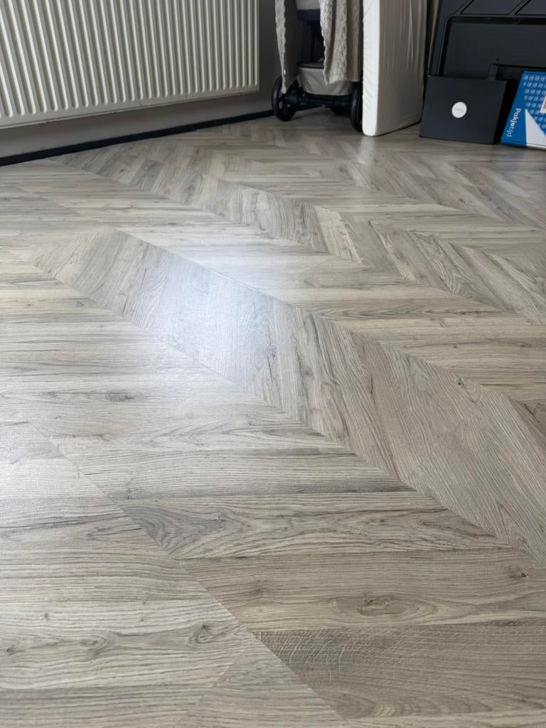 ZSM eruit halen - hongaarse punt laminaat, Huis en Inrichting, Stoffering | Vloerbedekking, Ophalen, Gebruikt, 25 tot 50 m², Laminaat